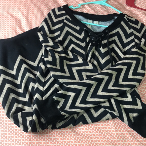 Dress - Picture 8 of 9